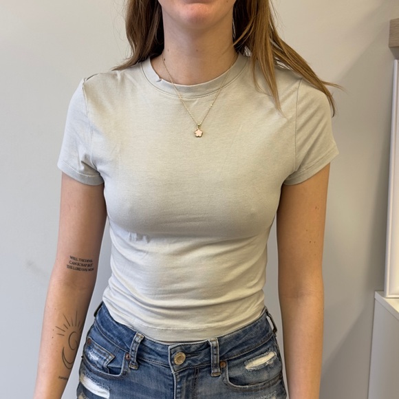 H&M crop t-shirt - Picture 1 of 4